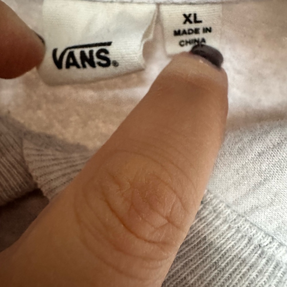 Vans Light Gray women’s cropped Hoodie with Checkered Sleeves - Picture 4 of 5